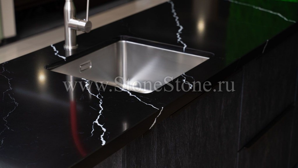 ���������� �� ������ Vicostone Nero Marquina BQ8740